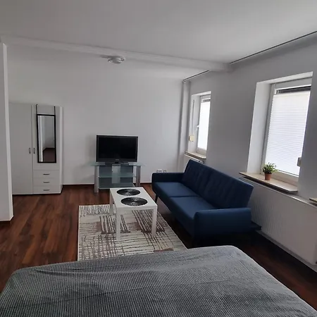 2-3 Personenzimmer - Familienzimmer Mit King Size Bett Und Gemeinschaftsbad Und -Kueche Kassel Exterior photo