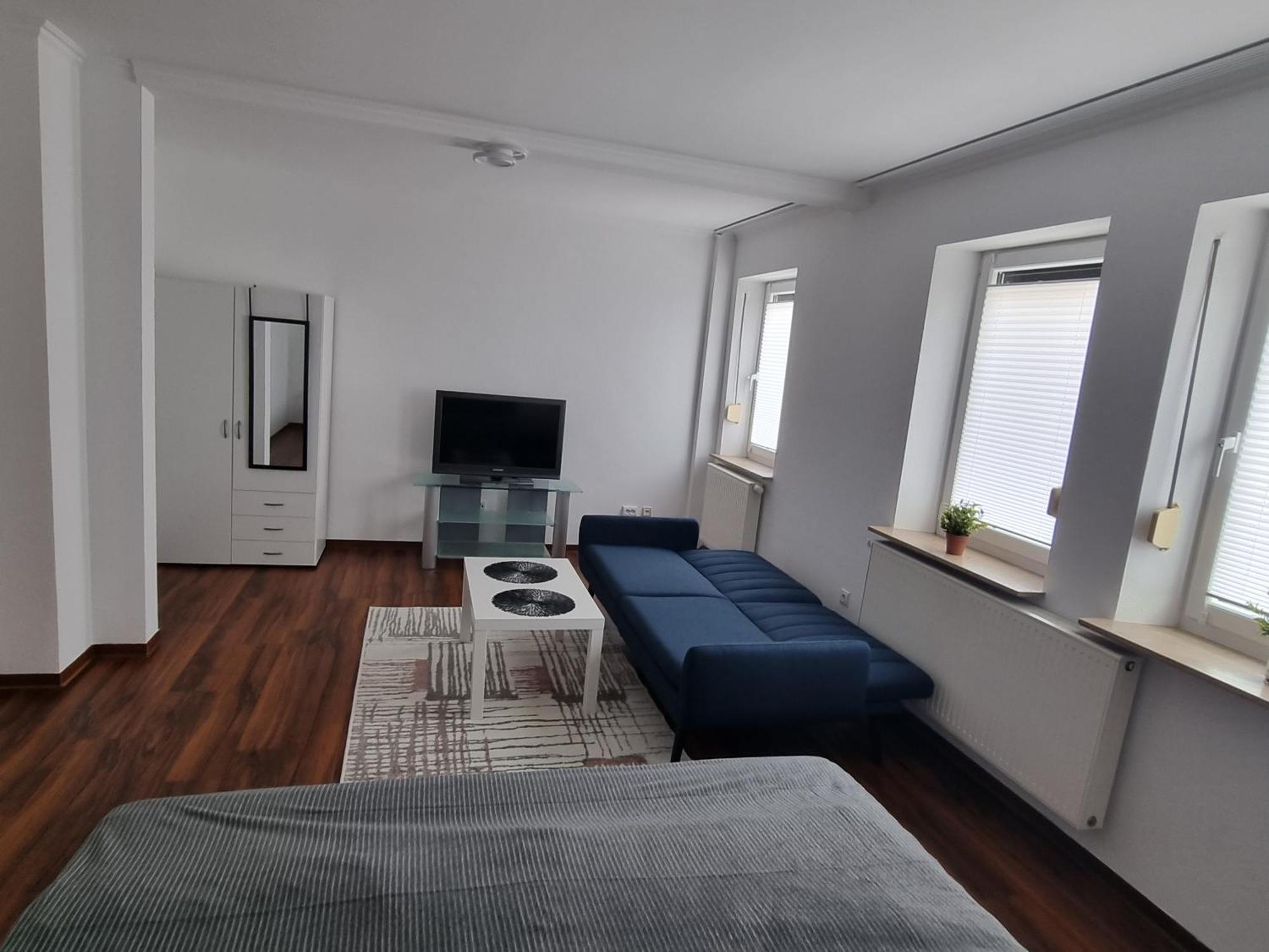 2-3 Personenzimmer - Mit King Size Bett Und Gemeinschaftsbad Und -kueche Homestay